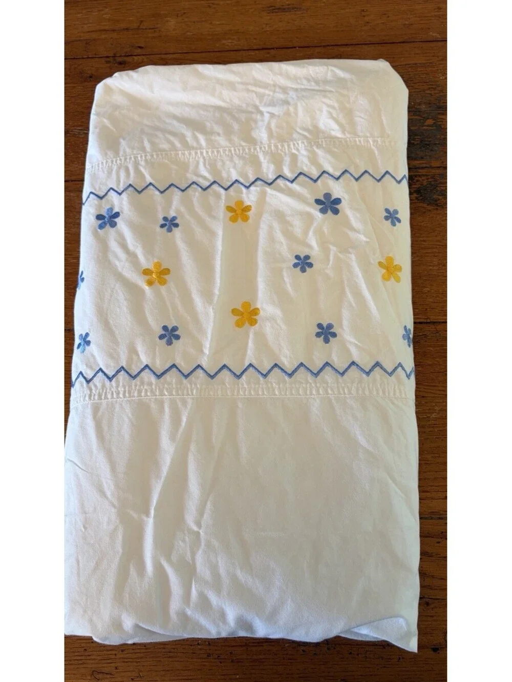 Divatex Twin White Cotton Duvet Embroidered Blue Yellow Flowers Button Close